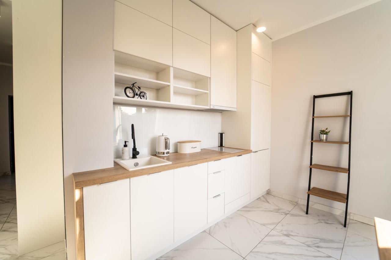 Kolorowe Apartamenty W Mielnie! 350M Od Plazy - 100M Od Jeziora! Мельно Экстерьер фото