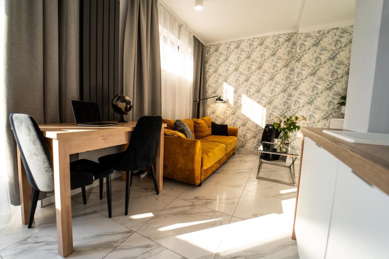 Kolorowe Apartamenty W Mielnie! 350M Od Plazy - 100M Od Jeziora! Мельно Экстерьер фото